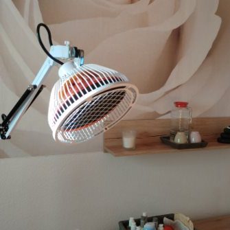 Die TDP – Infrarotlampe als wirksames Hilfsmittel in der Heilpraxis für Physiotherapie Heike Amthor in Leipzig Stötteritz